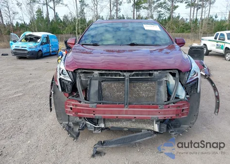 2017 Cadillac Xt5 Luxury z USA, uszkodzony, nr VIN 1GYKNBRSXHZ229653